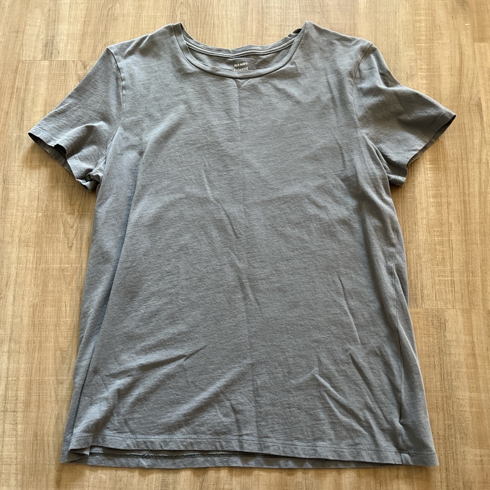 Grey tshirt